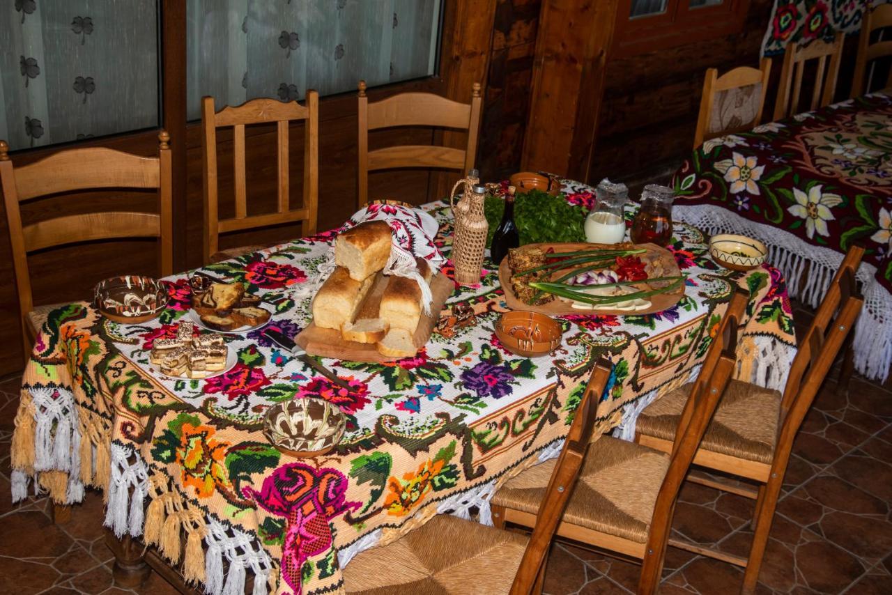 Pensiunea Bontos Budeşti Buitenkant foto